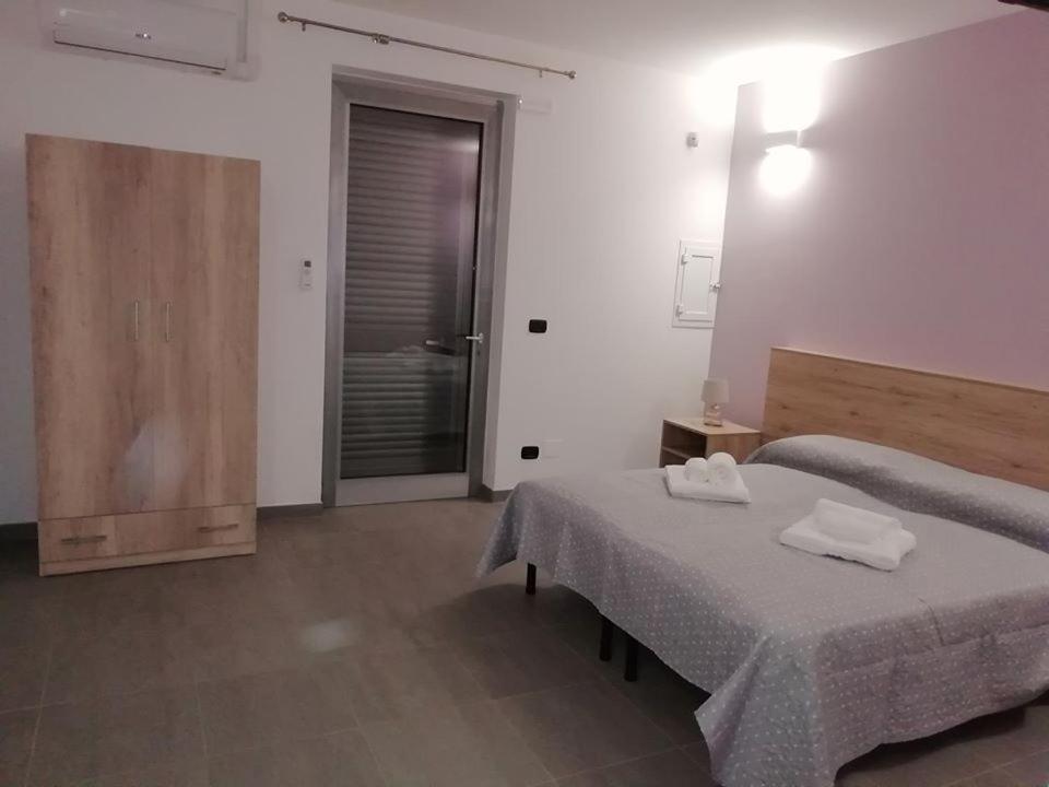 B&B Italia Carmiano  Екстериор снимка