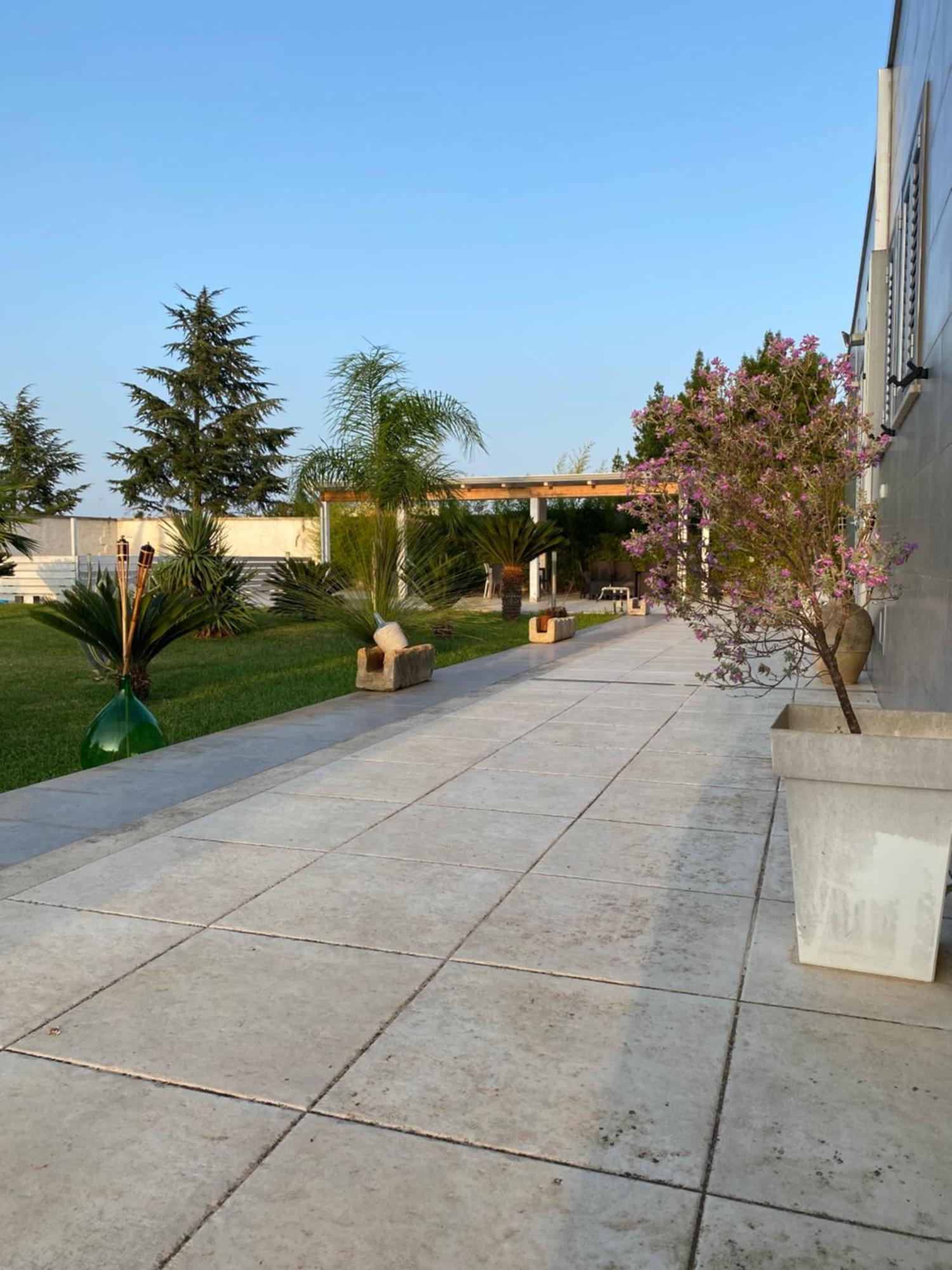 B&B Italia Carmiano  Екстериор снимка