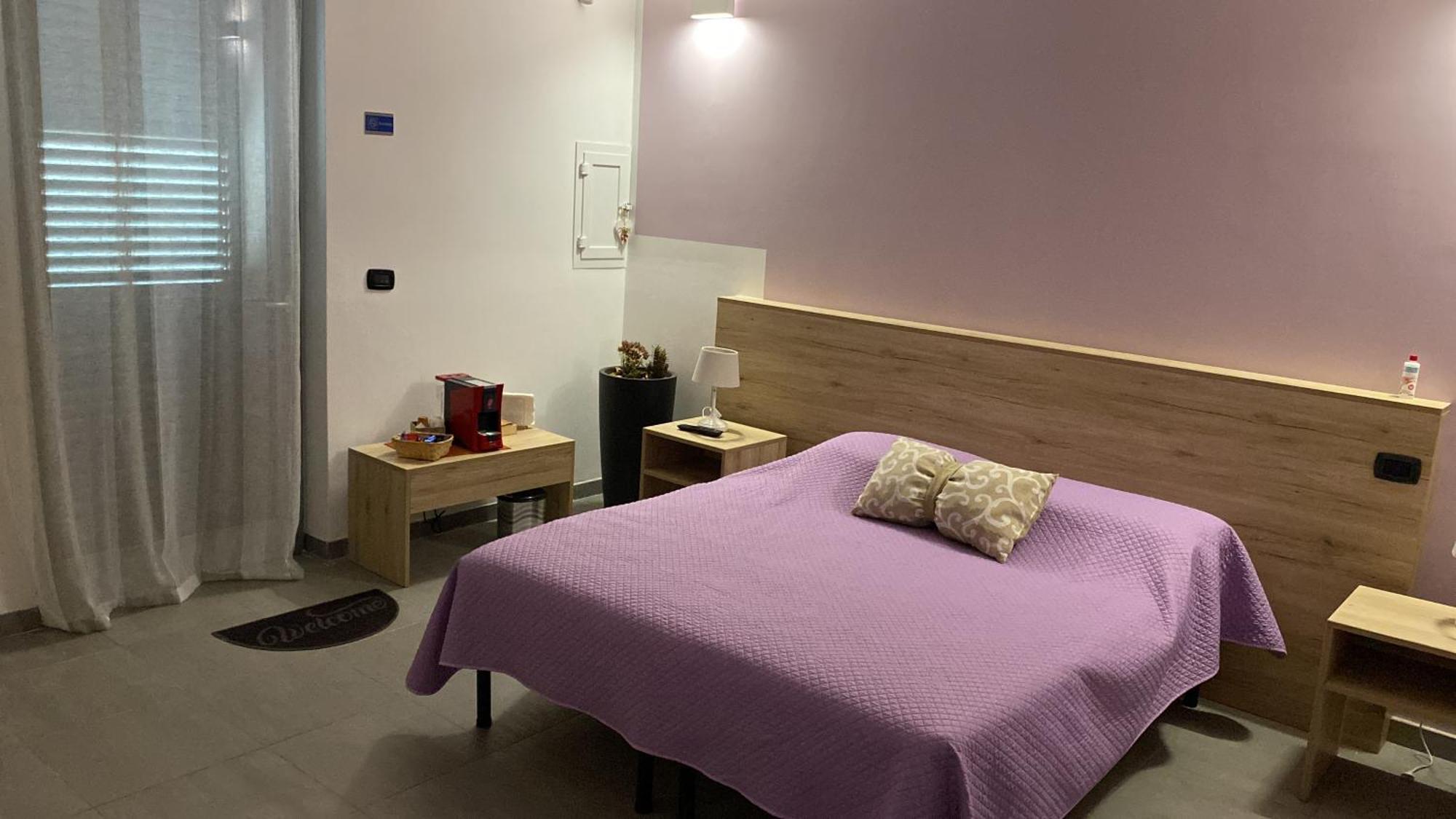 B&B Italia Carmiano  Екстериор снимка